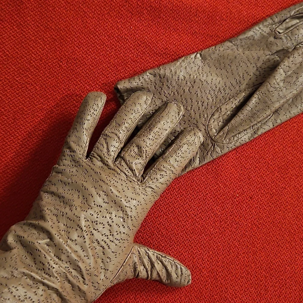 Brown textured suede feel finger driving gloves nylon Small EUC Chic Fashionable